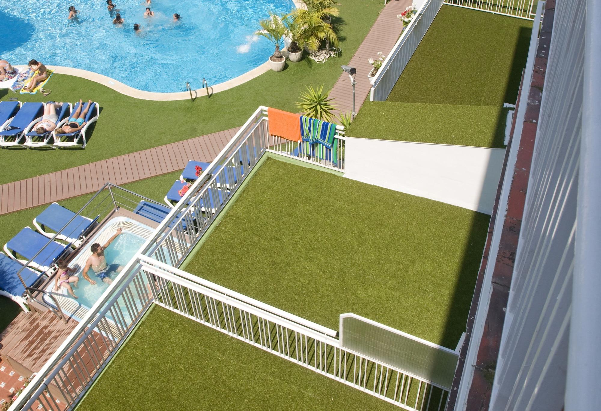 Ght Balmes, Hotel-Aparthotel&Splash Calella Exterior photo