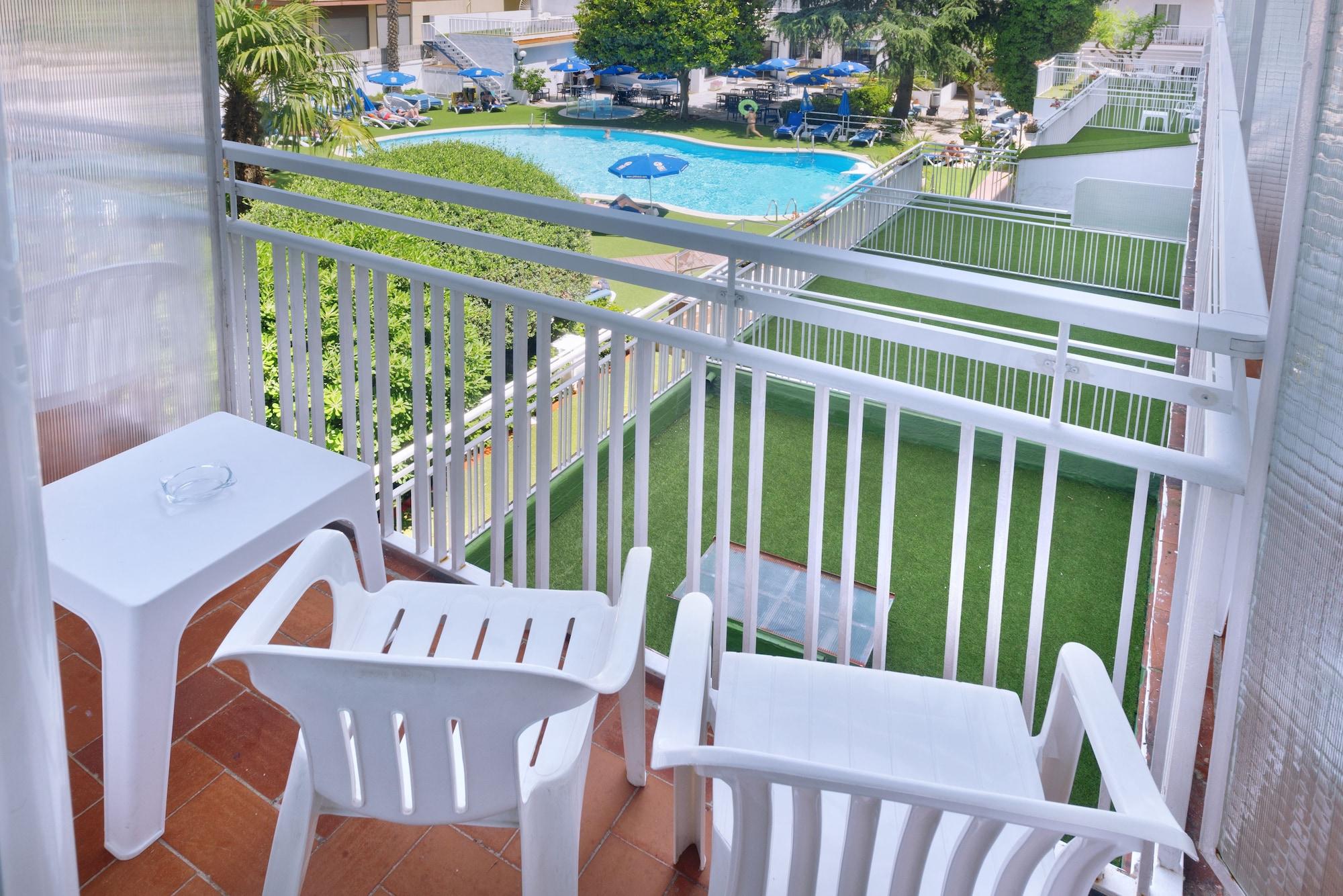 Ght Balmes, Hotel-Aparthotel&Splash Calella Exterior photo