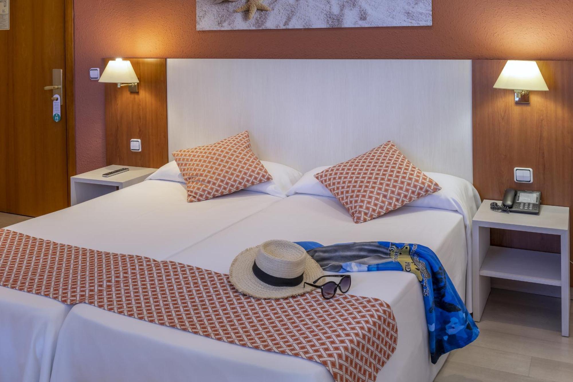 Ght Balmes, Hotel-Aparthotel&Splash Calella Exterior photo